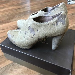 FIEL PONY HAIR PUMPS -8.5